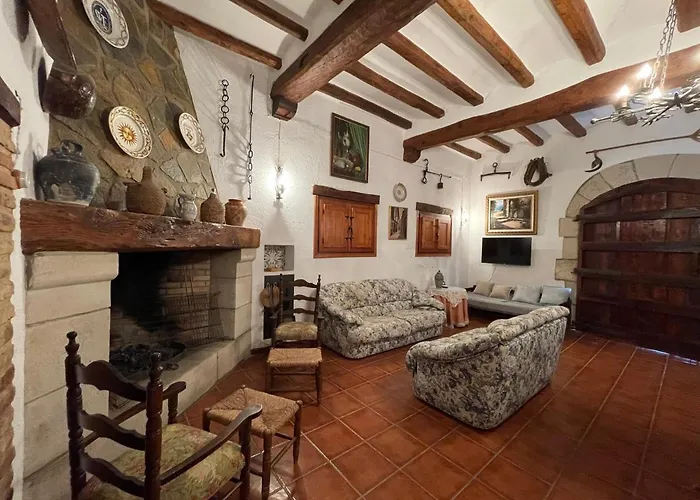 Masia Catalana Solsenyor By El Secret De La Conca *